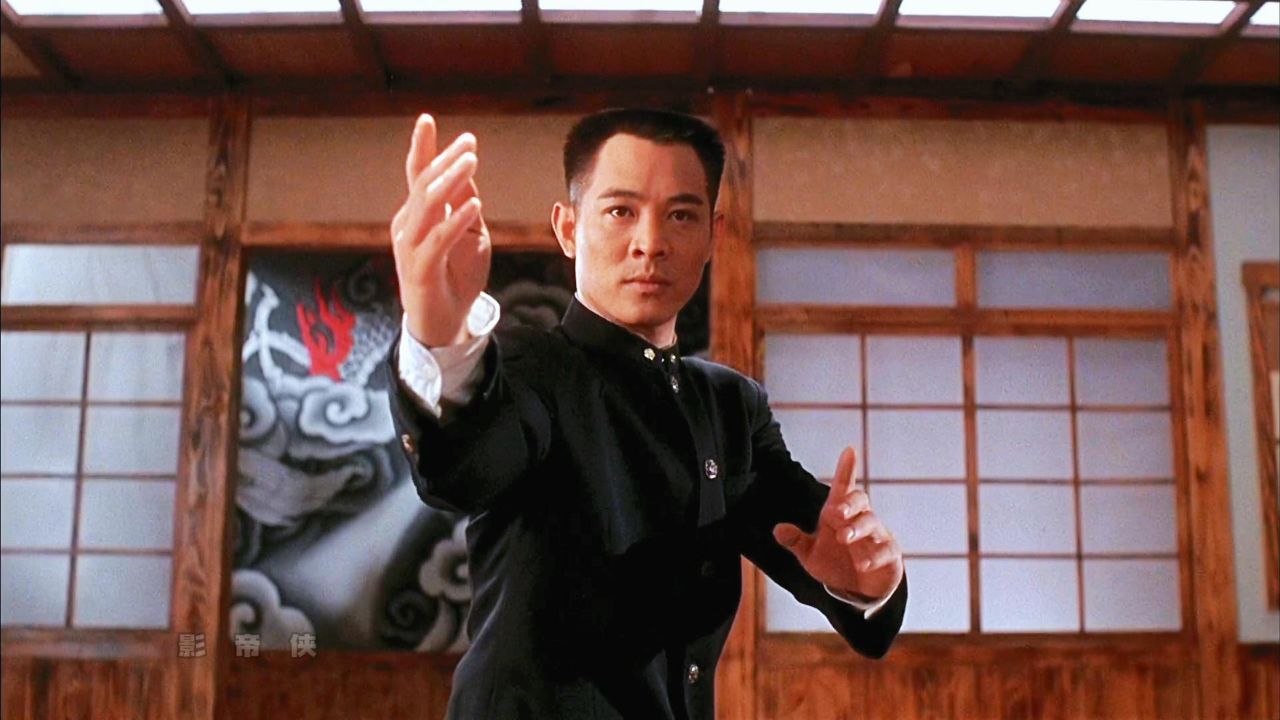 李连杰暴揍日本武士名场面,看完太解气了