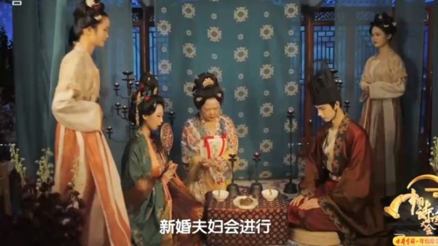 古代新婚夫妻两缕头发剪下来绾在一起,也就意味身体发肤连为一体