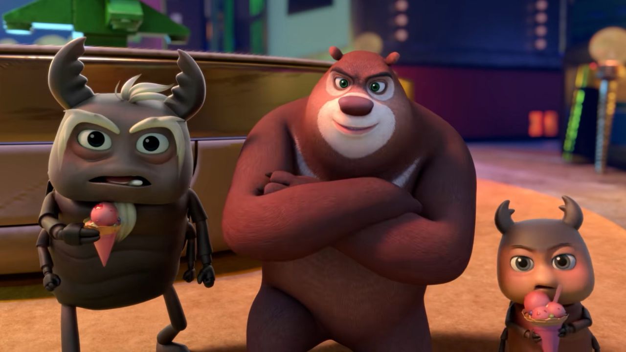 熊出没之小小世界熊大变身不夜城的霸王,到处作威作福欺负小昆虫,原来