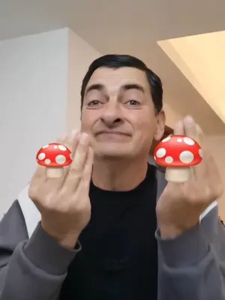 蘑菇蘑菇,放进我的牛奶锅,做成一碗汤.#蘑菇蘑菇 #蘑菇蘑菇手势舞