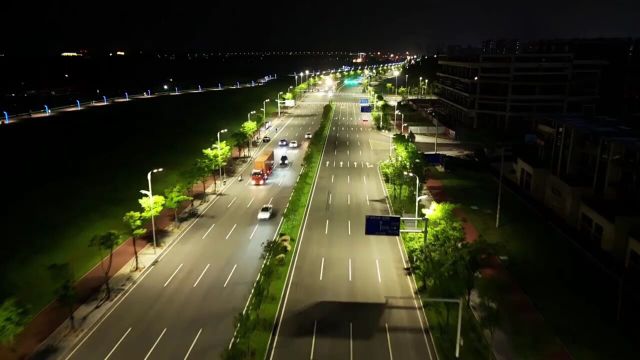 #无人机航拍#美丽的城市美丽的夜景#城市的夜晚霓虹更璀璨