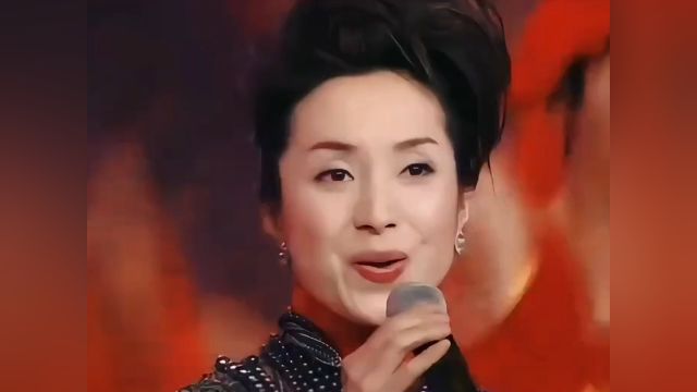 汤灿演唱《红红的日子》,愿听到这首歌的人日子都过得红红火火