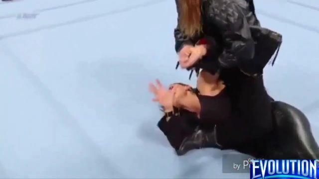 WWE超清4K好身材Stephanie McMahon斯蒂芬妮麦克马洪的拍地认输