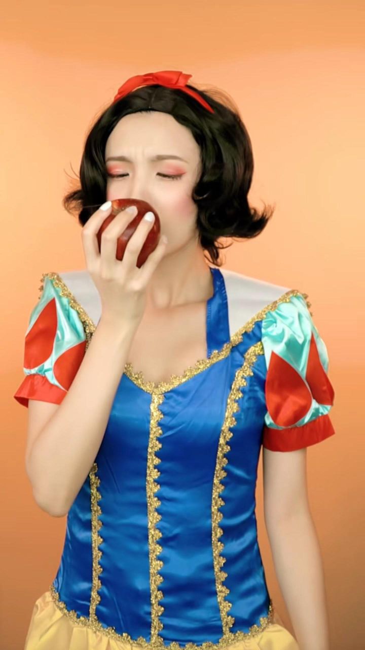 今天给你看一个不一样的白雪公主