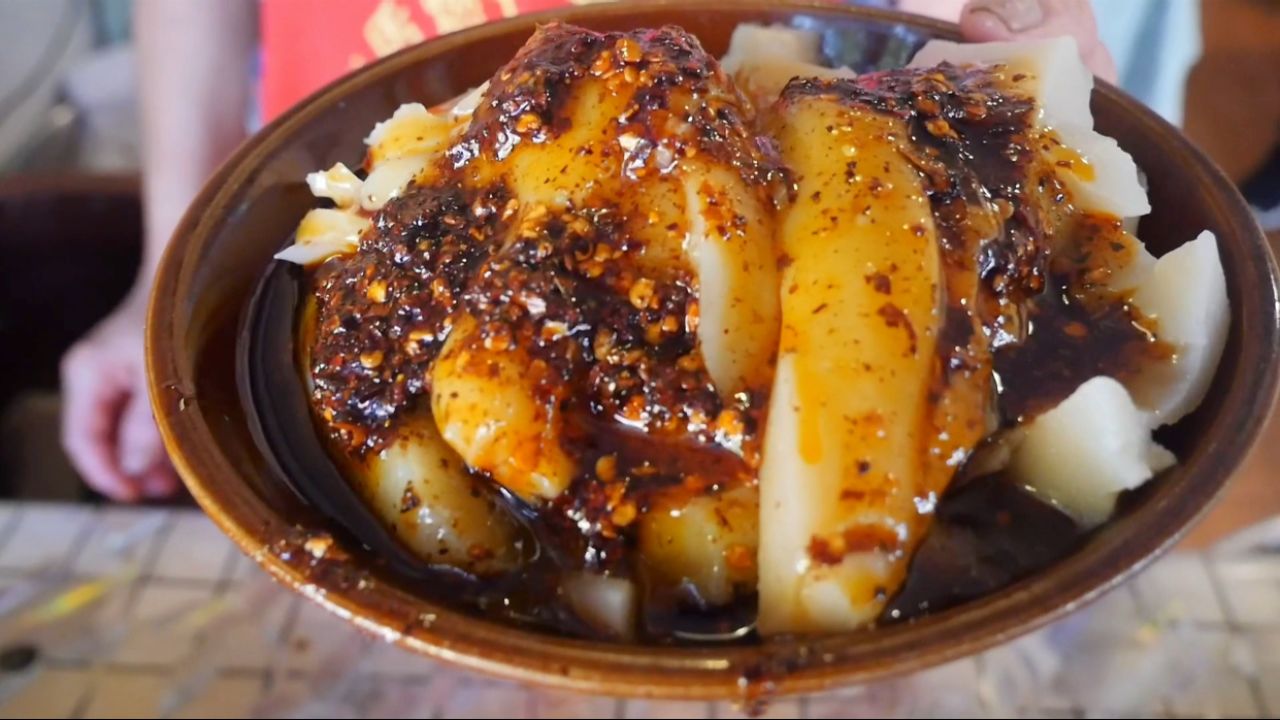 汉中特色小吃槟豆凉粉4元一碗