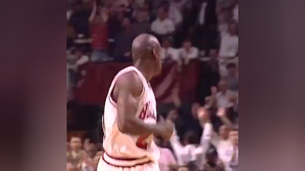 32年前的今天:乔丹总决赛g1半场6记三分 诞生耸肩摊手名场面