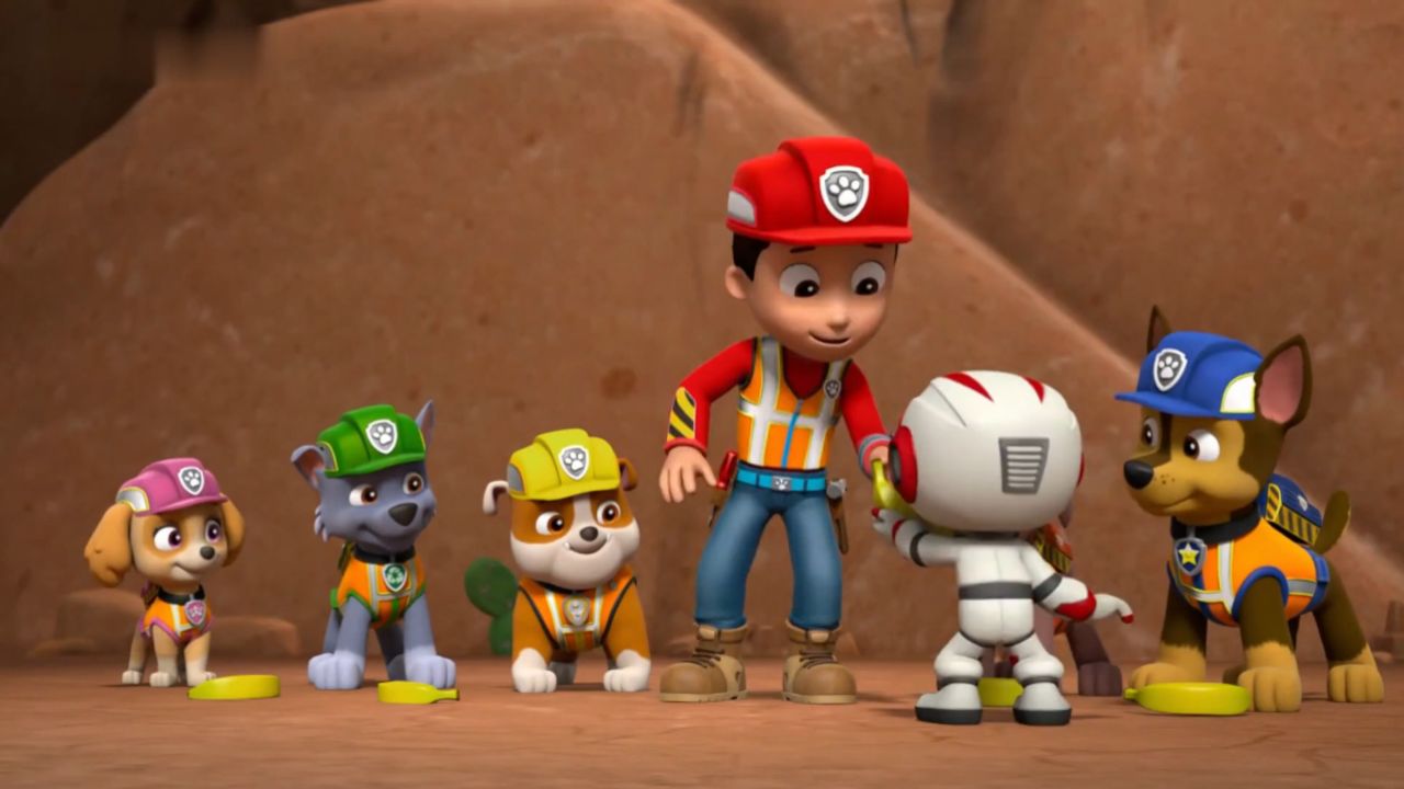 汪汪队:峡谷太窄了,没办法做降落台,小砾居然设计了个滑梯?