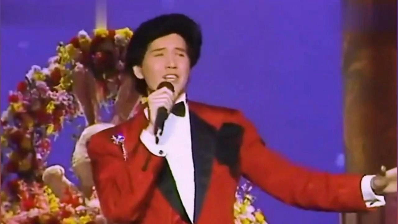 费翔《故乡的云》,人帅歌美,87年春晚一唱成名