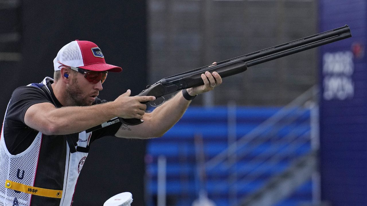 【金牌时刻】射击男子双向飞碟美国选手汉考克荣获冠军