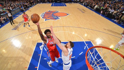 《TOP时刻》【原声】21日NBA十佳球 恩比德自抛自抢暴力隔扣 穆雷游龙戏凤施展战斧劈扣