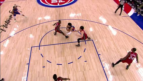 《NBA全场集锦》出手例不虚发！比斯利灵动跑位三分速射一撮而就