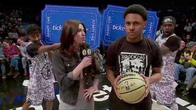 NBA常规赛：猛龙vs篮网第3节英文原声回放