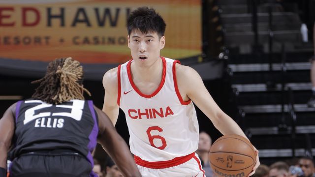 中国男篮50-101国王红队 程帅澎空砍16分中国男篮首战不敌国王