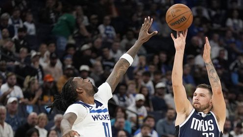 《TOP时刻》【原声】30日NBA十佳球 伊夫-米西大帽拒绝库明加得分 东契奇灵光乍现脑后妙传丁威迪