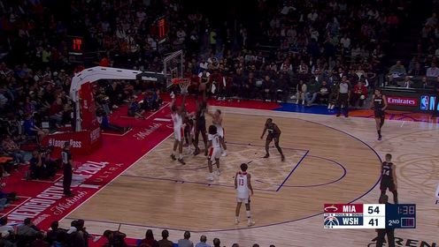 《NBA全场集锦》没关系还有我在 阿德巴约自投自抢玩起暴扣美学