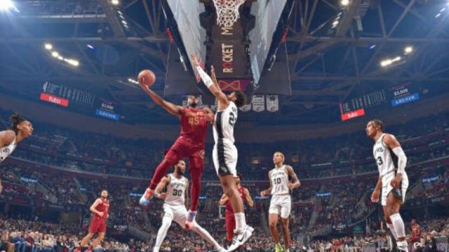 米切尔vs马刺集锦 全场17+9投篮手感不加用助攻来凑数