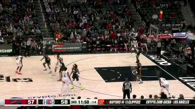 延续近期火热状态 巴雷特迎射哈登飚进三分+飞天暴扣连取5分