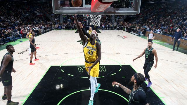 西亚卡姆vs鹈鹕集锦 全场拿下12+2+3状态不佳憾负鹈鹕