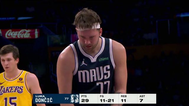 NBA常规赛：独行侠vs湖人第3节中文解说回放