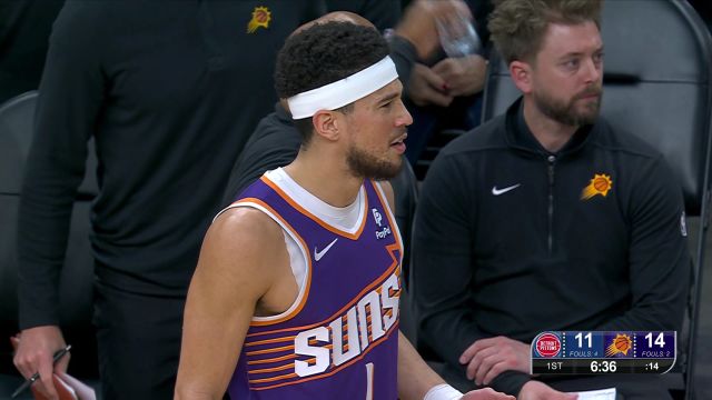 一条没有想到的道路 布克喷裁判吃两T被罚出场