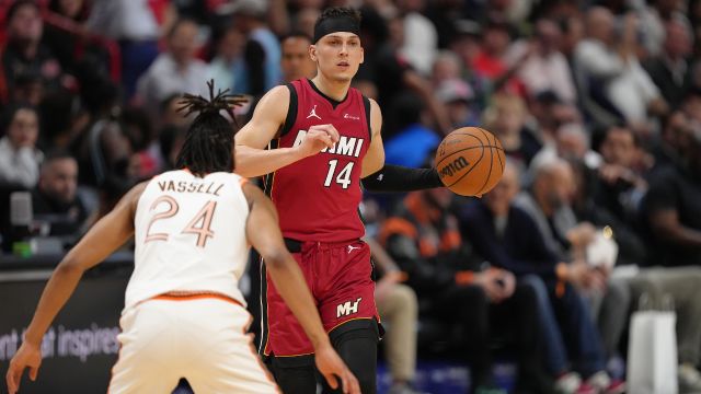 马刺104-116热火 巴特勒三双热火主场大胜马刺