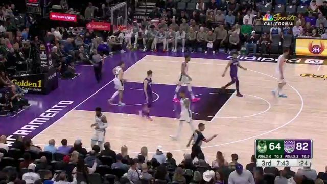 雄鹿vs国王第3节英文原声回放