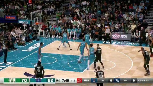 NBA常规赛：凯尔特人vs黄蜂第3节英文原声回放
