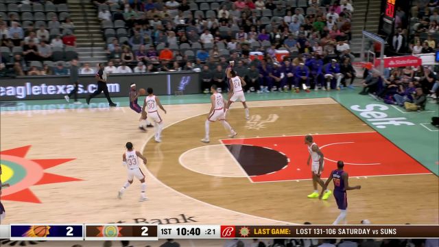 一模一样的跑位打出了一模一样的进攻 双方开场对飙配合大战