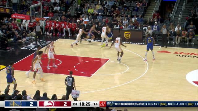 出手极其坚决 克莱借掩护甩开防守三分命中