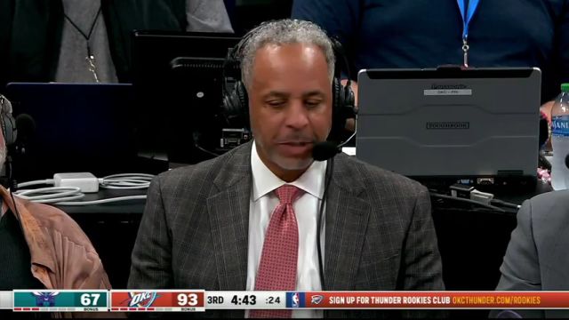 NBA常规赛：黄蜂vs雷霆第3节英文原声回放