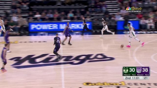 展现内线统治力！ 字母哥制霸篮下强硬拿下四分