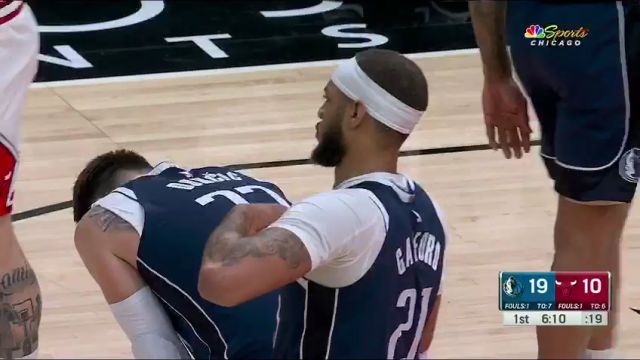 独行侠vs公牛第1节中文解说回放