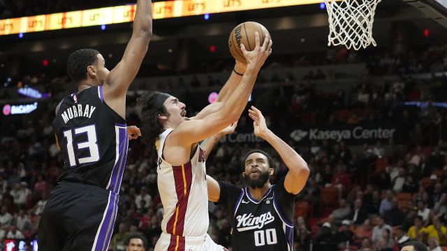 国王106-115热火 巴特勒砍下31+7+6带领热火赢下比赛