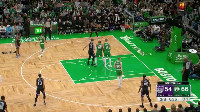 百折不挠永不放弃 米切尔携手福克斯连中两记三分紧咬比分