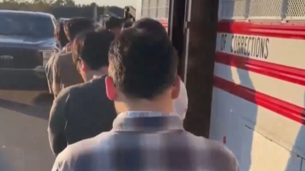 美国移民执法部门抓捕475人大多来自韩国韩政府紧急磋商回应公民在美被捕事件高清1080p在线观看平台腾讯视频 