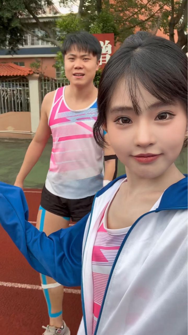 大家觉得下期做啥菜给郝有才吃呢？#天舒#郝有才#体育生#剧情闪耀星_高清1080P在线观看平台_腾讯视频