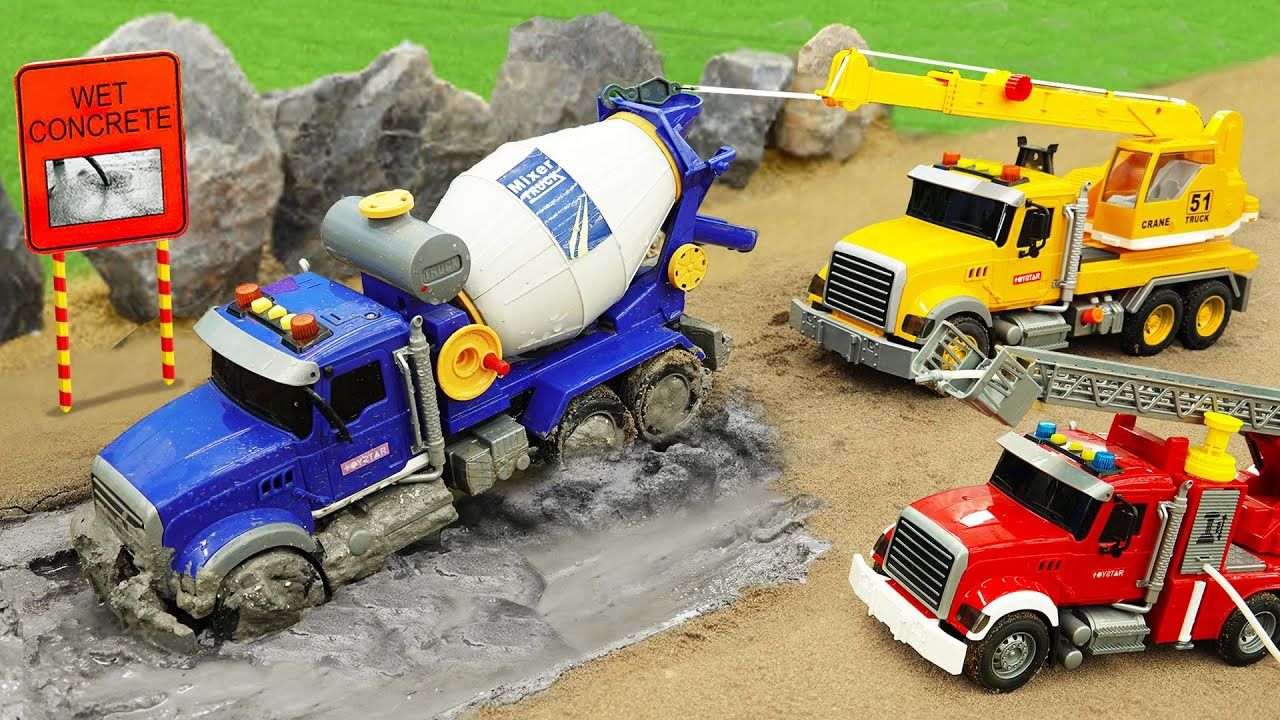 工程车和汽车挖掘机打井灌溉果树的玩具故事,宝宝早教游戏视频