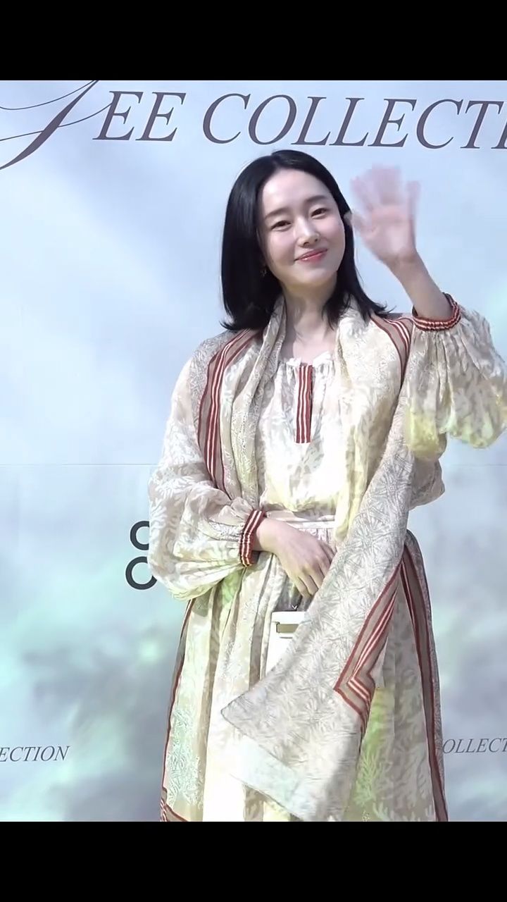 李贞贤(333461lee jung hyun),1980年2月7日出生于韩国首尔市