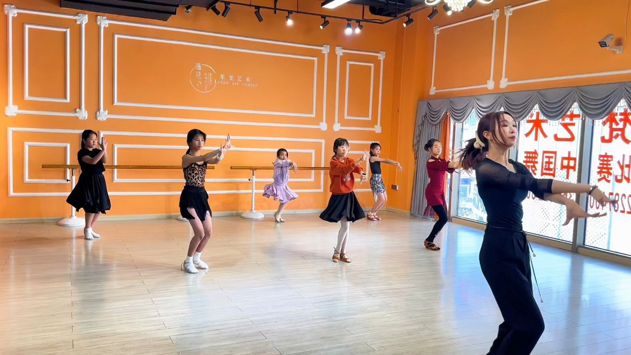 乐梵教育艺术培训 #舞蹈培训班推荐 #体育舞蹈 #课堂花絮 只要你付出