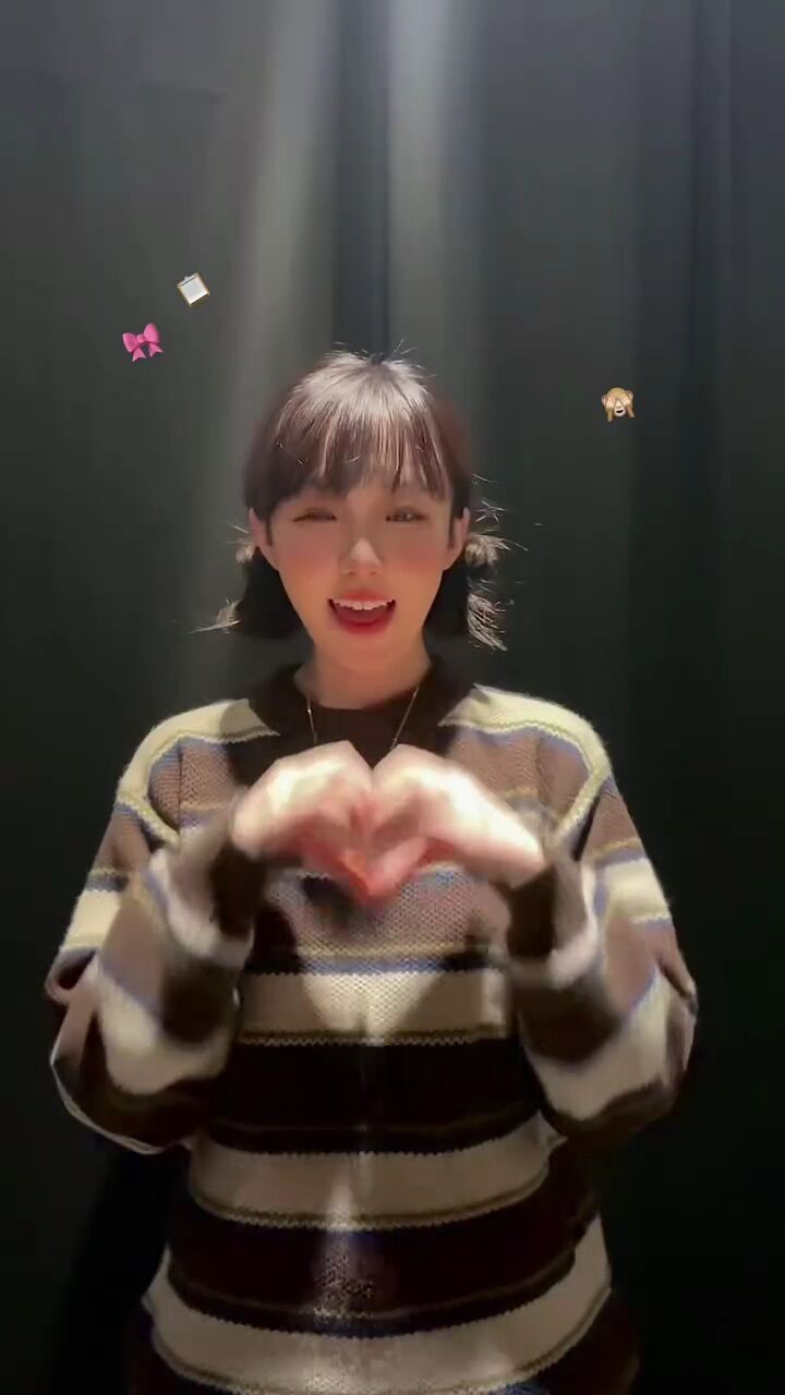 甜歌 #甜妹手势舞 #赵露思有你在 #假装是甜妹