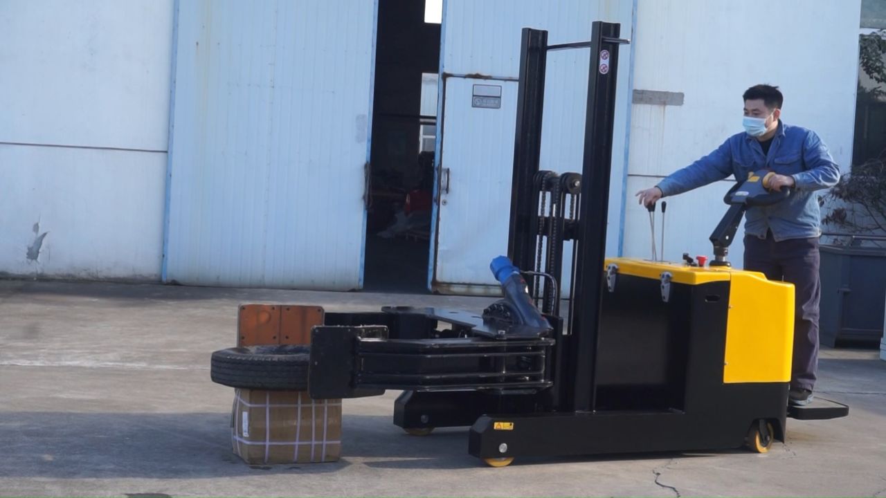 惠泽电动夹抱车送货上门, 实用新型专利, 免费培训