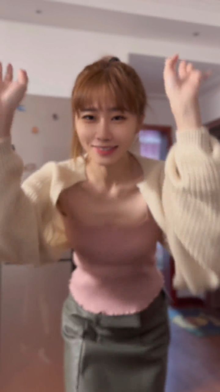 偷偷的学,偷偷的发,偷偷的删摩登爱情刘至佳扭一扭女骑