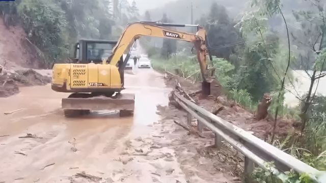 部分乡镇出现塌方内涝 广西贺州发布暴雨红色预警