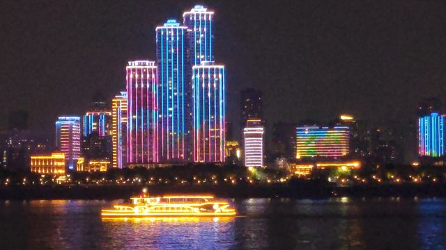 武昌江滩夜景