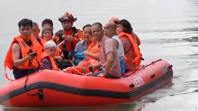 广东惠州遭遇特大暴雨,紧急转移安置群众