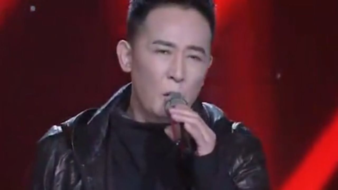 汪正正曾穷到露宿街头,还为女友下过跪,因恩师一句话改变命运