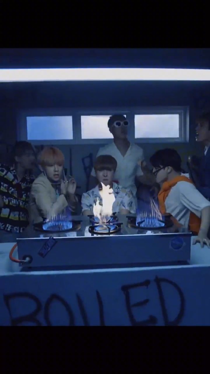 什么都拿来玩,你以为你是防火少年吗?防弹少年团 bts fire