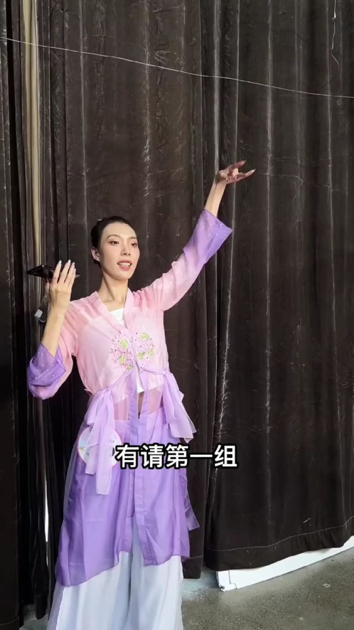 换队长真的不好排练 完全没有默契 想念朵拉和李依可啊