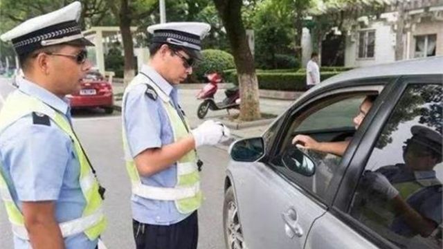 交警开始严查?私家车上没这个东西罚款300元?谁求情都没用?