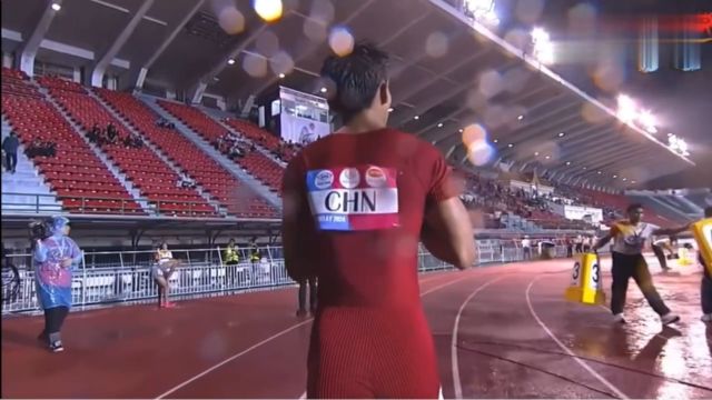 亚洲接力锦标赛男子4x100米接力决赛,中国男队大雨战胜日本夺金